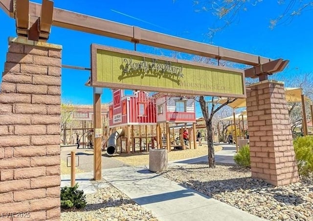 9992 Peak Lookout St, Las Vegas, NV 89178 - view of community