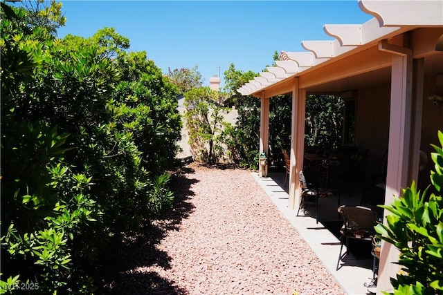 9355 W Viking Rd, Las Vegas, NV 89147 - view of yard with a patio