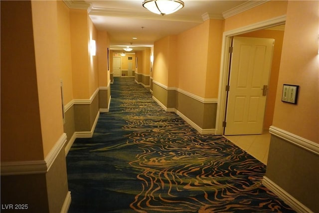 145 E Harmon Ave Unit 27619, Las Vegas, NV 89109 - corridor featuring ornamental molding