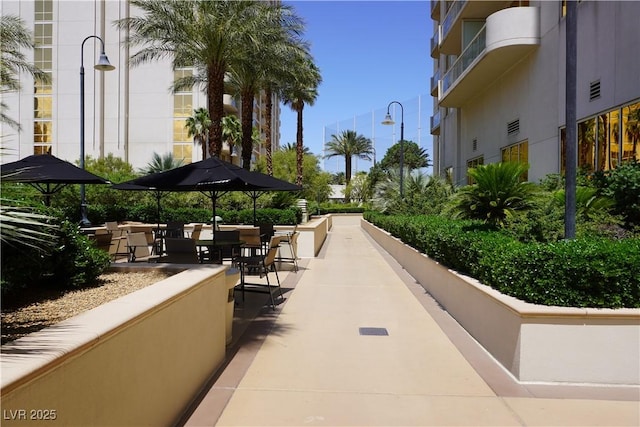 145 E Harmon Ave Unit 27619, Las Vegas, NV 89109 - surrounding community featuring outdoor dining area