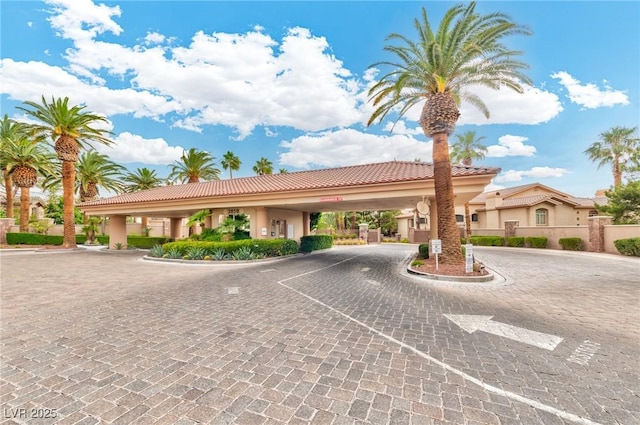 2050 W Warm Springs Rd Unit 312, Henderson, NV 89014 - view of building exterior featuring curved driveway