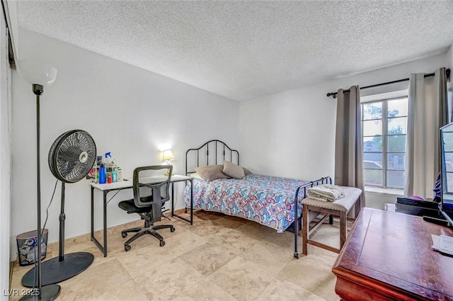872 N Linn Ln, Las Vegas, NV 89110 - bedroom with a textured ceiling