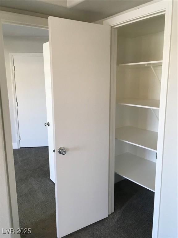 4555 E Sahara Ave Unit 226, Las Vegas, NV 89104 - view of closet