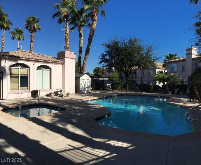 4555 E Sahara Ave Unit 226, Las Vegas, NV 89104 - community pool with a patio