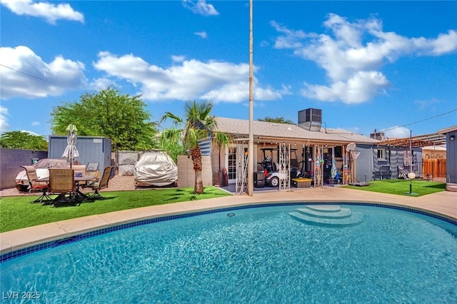 4419 Lorna Pl, Las Vegas, NV 89107 - view of pool with a patio and outdoor dining space