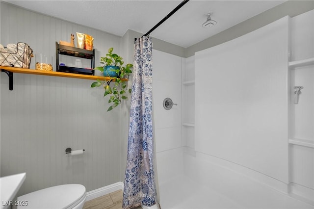 4419 Lorna Pl, Las Vegas, NV 89107 - bathroom with a shower with curtain and toilet
