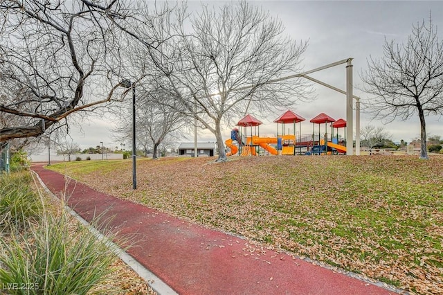 8113 Gothic Ave, Las Vegas, NV 89117 - view of yard