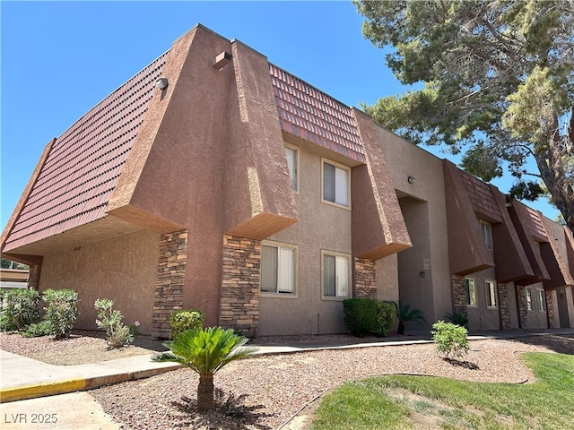 5383 Indian River Dr Unit 327, Las Vegas, NV 89103 - photo 1