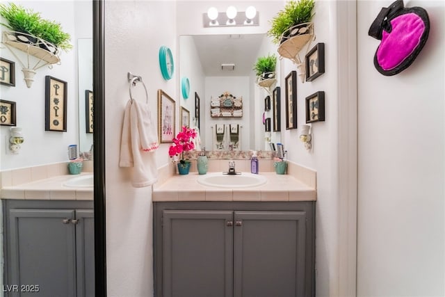 2789 Trotwood Ln, Las Vegas, NV 89108 - bathroom with vanity