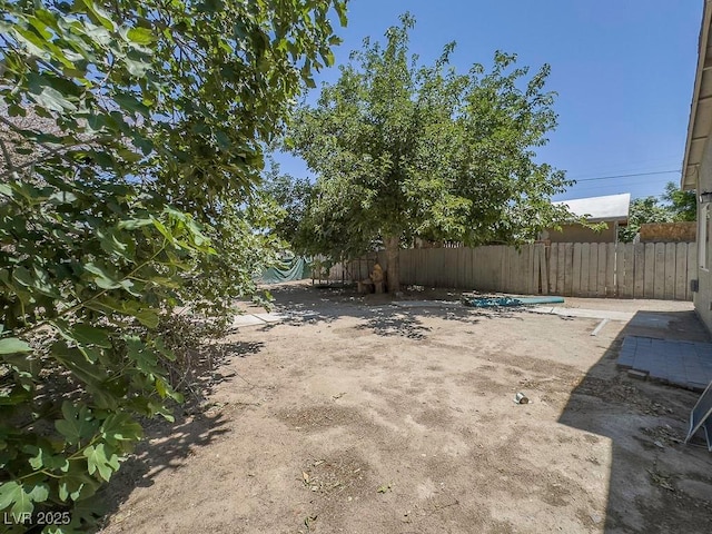 2713 Valley St, Las Vegas, NV 89101 - view of yard