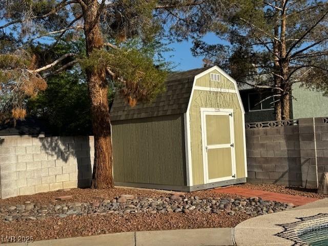 6421 Doby Peak Dr, Las Vegas, NV 89108 - view of shed