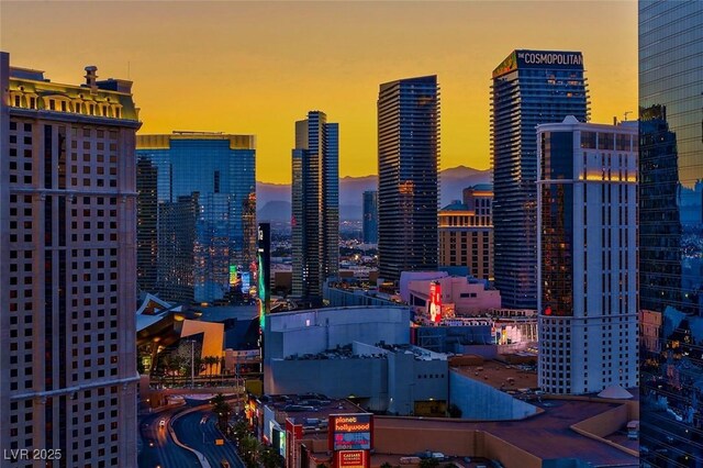 135 E Harmon Ave Unit 1621, Las Vegas, NV 89109 - photo 47