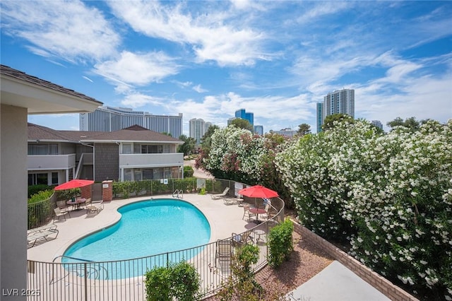 794 Oakmont Ave Unit 106, Las Vegas, NV 89109 - community pool with a patio area