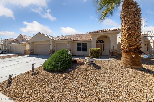 3561 Yorba Linda Dr, Las Vegas, NV 89122 - photo 2