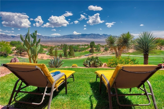 522 Via Ventana Dr, Mesquite, NV 89027 - surrounding community featuring a mountain view and a yard