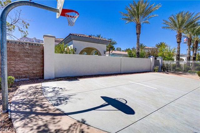 3205 Rainmaker St, Las Vegas, NV 89129 - view of sport court