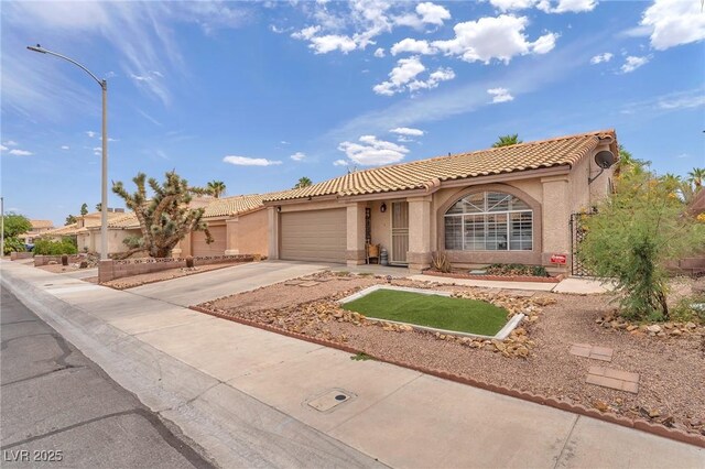1468 Harmony Hill Dr, Henderson, NV 89014 - photo 3