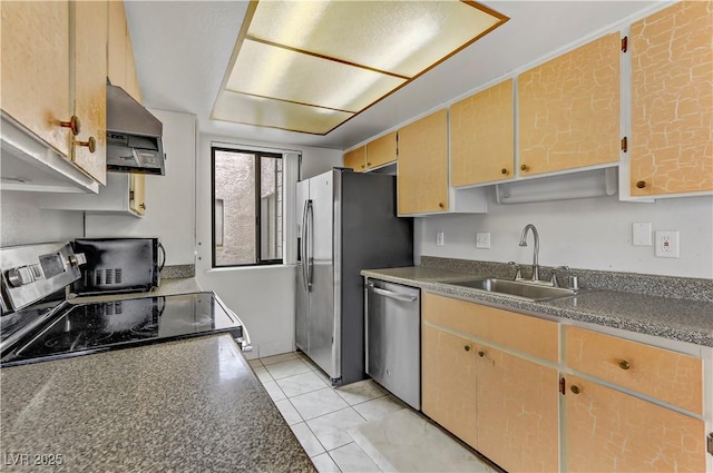 4391 Gannet Cir Unit 16, Las Vegas, NV 89103 - kitchen with stainless steel appliances, a sink, wall chimney exhaust hood, and dark countertops