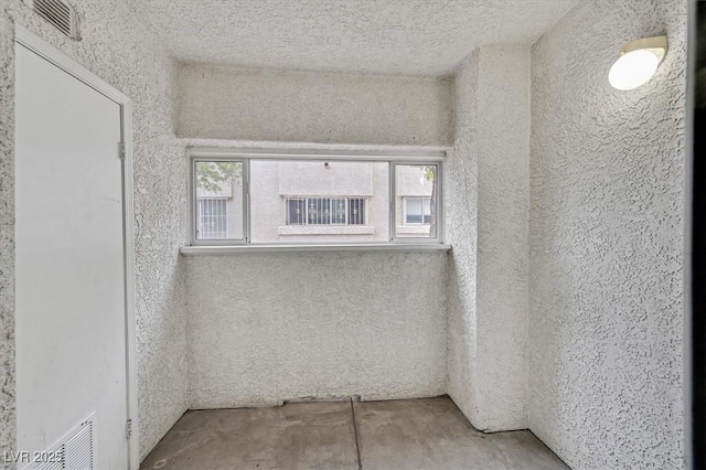 4400 W Lake Mead Blvd Unit 101, Las Vegas, NV 89108 - view of unfurnished sunroom