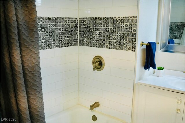 2659 Vegas Valley Dr, Las Vegas, NV 89121 - bathroom featuring shower / tub combo and vanity