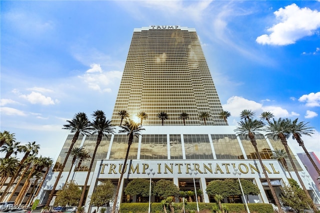 2000 N Fashion Show Dr Unit 2704, Las Vegas, NV 89109 - photo 24