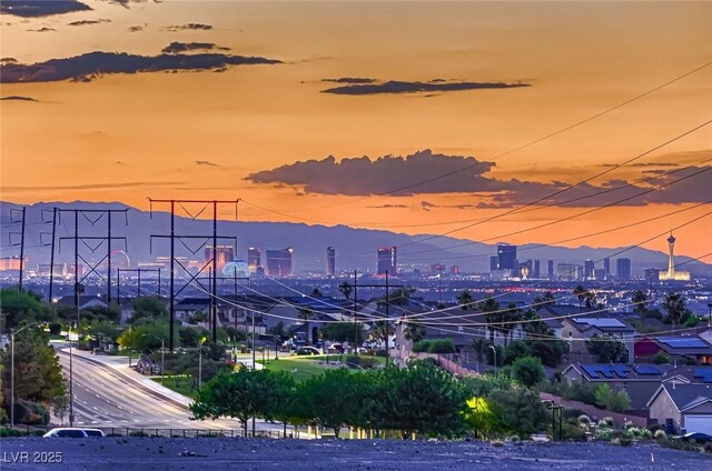 672 Solitude Point Ave, Henderson, NV 89012 - view of mountain backdrop