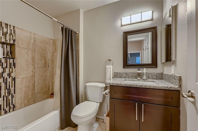 672 Solitude Point Ave, Henderson, NV 89012 - bathroom featuring toilet, vanity, shower / bath combo with shower curtain, and baseboards
