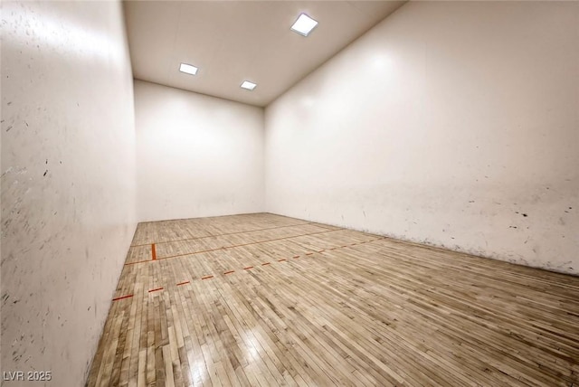 1609 Hidden Spring Dr, Las Vegas, NV 89117 - view of property's community with lofted ceiling
