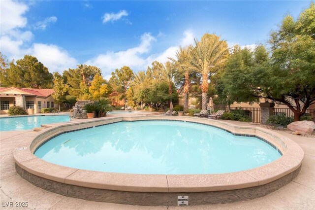 1609 Hidden Spring Dr, Las Vegas, NV 89117 - view of community pool