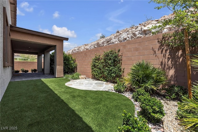 9570 Thistle Creek Ave, Las Vegas, NV 89178 - view of yard with a patio area