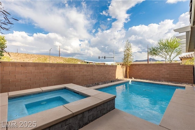 2832 Aragon Terrace Way, Henderson, NV 89044 - view of swimming pool featuring an in-ground hot tub and a fenced backyard