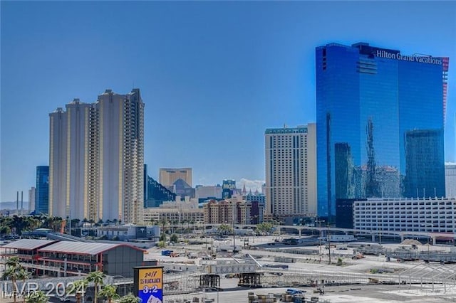 211 E Flamingo Rd Unit 615, Las Vegas, NV 89169 - skyline view