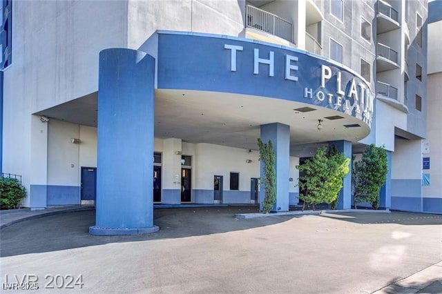 211 E Flamingo Rd Unit 615, Las Vegas, NV 89169 - view of apartment building / complex