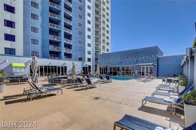 211 E Flamingo Rd Unit 615, Las Vegas, NV 89169 - view of community pool