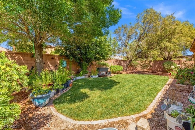 7252 Royal Melbourne Dr, Las Vegas, NV 89131 - view of yard