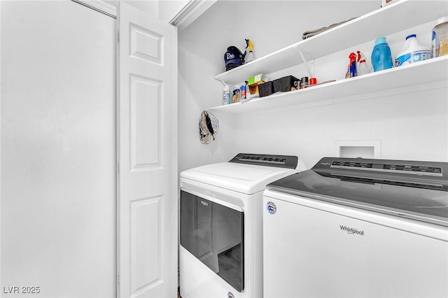 690 Great Dane Ct, Henderson, NV 89052 - laundry area featuring independent washer and dryer