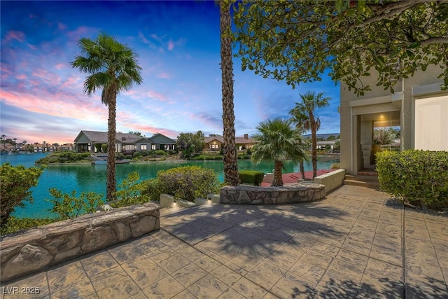 2925 Coast Line Ct, Las Vegas, NV 89117 - view of patio featuring a water view
