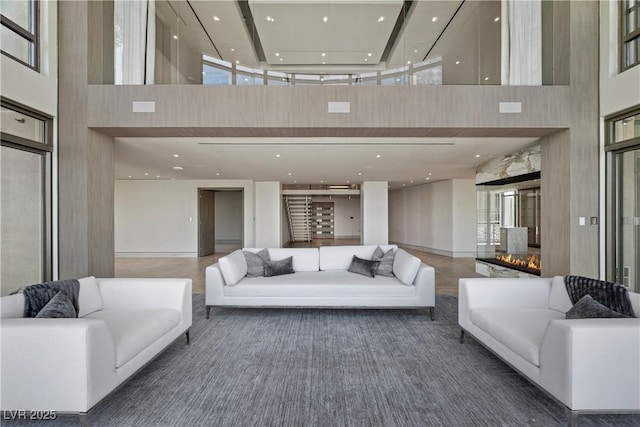 1 Hughes Center Dr Unit 1901, Las Vegas, NV 89169 - community lobby with a towering ceiling