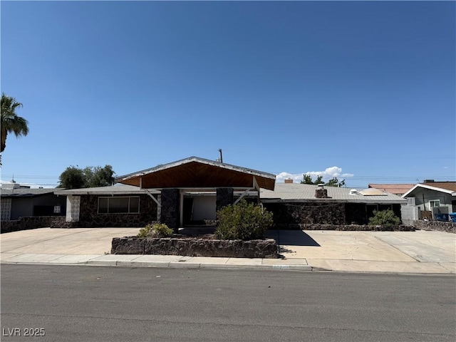 1674 Seneca Ln, Las Vegas, NV 89169 - view of single story home