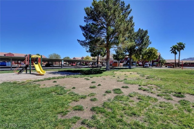 4730 E Craig Rd Unit 1005, Las Vegas, NV 89115 - communal playground with a yard