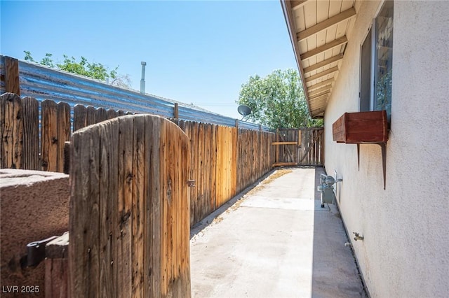 4516 E Flamingo Rd, Las Vegas, NV 89121 - view of patio / terrace