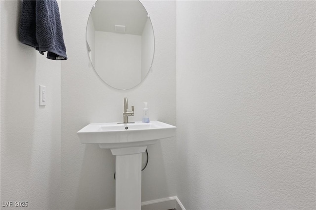 3024 River Brook Ct, Las Vegas, NV 89139 - bathroom with baseboards