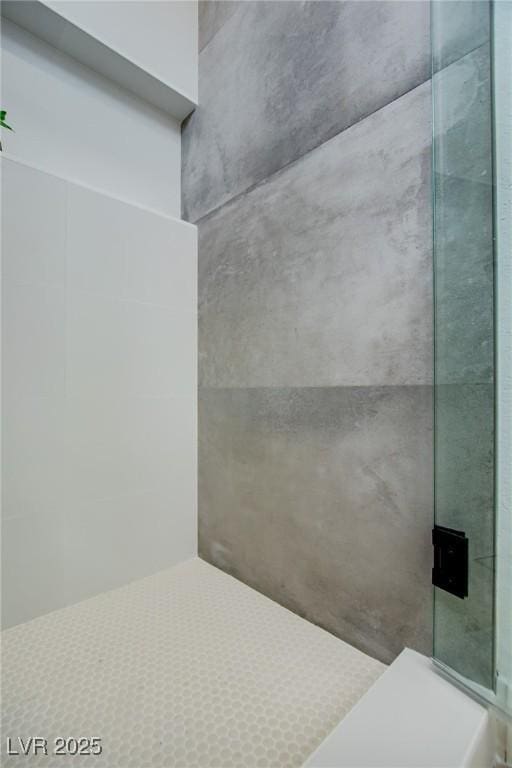 10709 Hunters Woods Pl, Las Vegas, NV 89134 - full bath featuring a tile shower