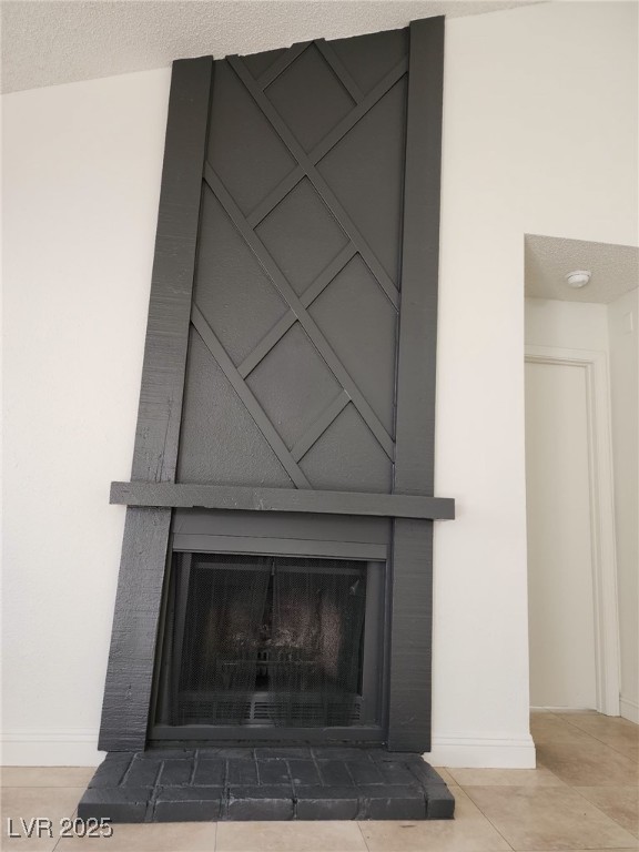 2318 El Molino Cir, Las Vegas, NV 89108 - detailed view of a large fireplace and a smoke detector