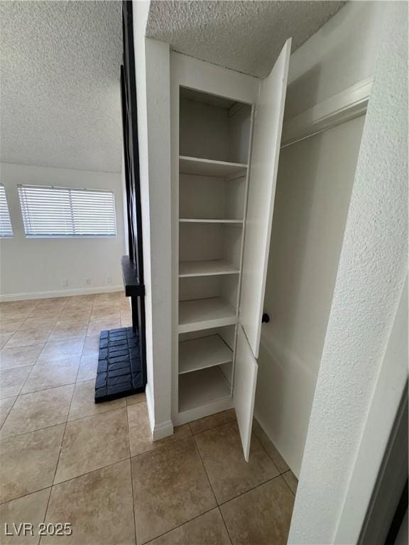 2318 El Molino Cir, Las Vegas, NV 89108 - view of closet