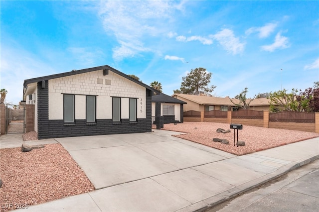 3915 Delling Ct, Las Vegas, NV 89104 - single story home with a gate and driveway