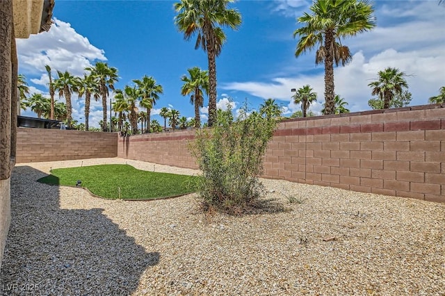 9252 Oxbow Lake Ave, Las Vegas, NV 89149 - view of fenced backyard