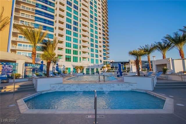 2700 Las Vegas Blvd Unit 1804, Las Vegas, NV 89109 - view of pool
