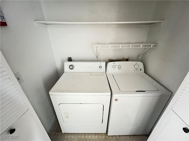 7948 Calico Vista Blvd Unit 101, Las Vegas, NV 89128 - laundry room with washer and clothes dryer