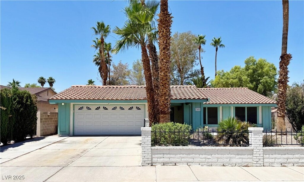 349 Esquina Dr, Henderson, NV 89014 - photo 1